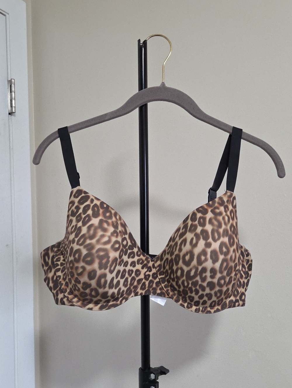 knix Leopard-Print Bra in Tan and Black